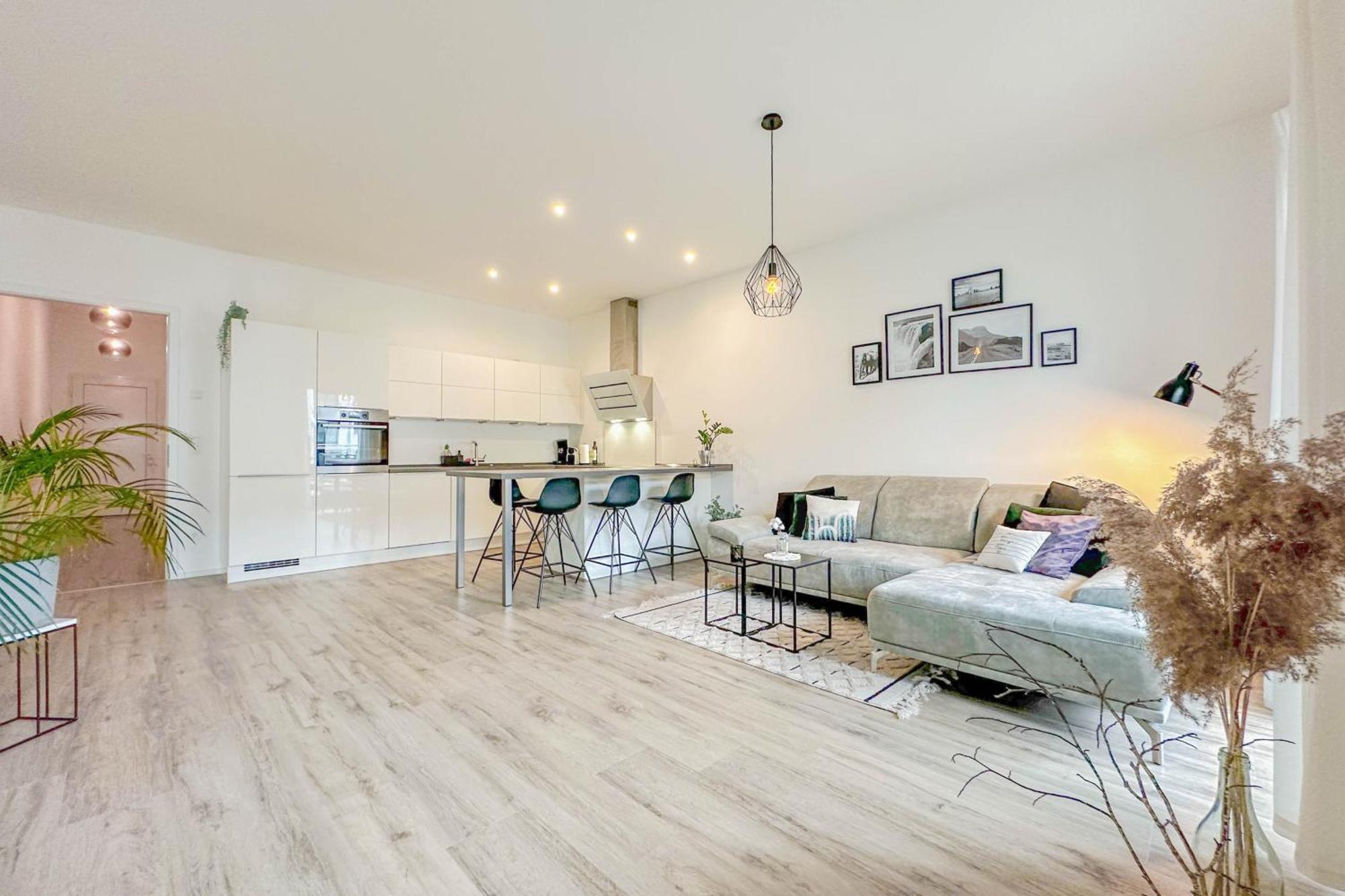 Modernes Trierer Cityloft Mit Grossem Balkon Exterior foto
